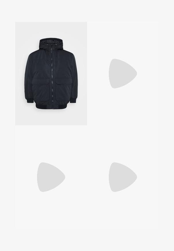 Jack & Jones JJCONSTRUCT  - Talvejope - black; Must t-särk, mis on valmistatud puuvillast, lühikeste varrukatega. Esipaneelil on roheline "ROOTS" logo, ümmargune kaelus ja tavapärane lõige.; Mustad mustapõlvik, mis on valmistatud tugeva koe kasutades, sisaldab mitmeid taskuid, nupule kinnitatav sulgemine ja kitsenev disain.; Must have musta sneaker musta valgete triipudega, tekstuurne kummitald ja nööridega esiosa. Omab bränditud märki keele peal.