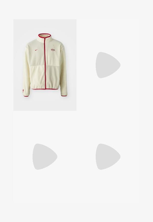 Giacca in pile di colore bianco sporco con zip e dettagli rossi. Presenta un collo alto, logo sul petto e polsini a coste. Materiale morbido e testurizzato.; Maglietta bianca in cotone con maniche corte, scollo rotondo e logo Nike nero sulla parte sinistra del petto. Tessuto liscio e vestibilità classica.; Sneakers alte in pelle bianca con accenti arancioni, rossi e verde acqua; presenti lacci spessi, un collo imbottito e una suola testurizzata.; Sneaker bianche e crema con un accento rosso, realizzate in mesh e camoscio, con dettagli testurizzati e una fascia sulla parte anteriore.