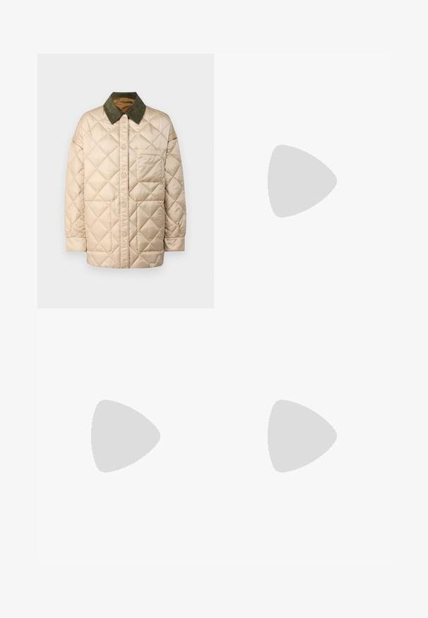 MAX&Co. LORIANA - Giacca da mezza stagione - beige/brown; MICHAEL Michael Kors LACE UP POPLIN - Camicetta - black; Pantaloni bianchi su misura con vita alta, doppie pieghe frontali e gamba larga con risvolti. Realizzati in un tessuto liscio e strutturato.; Scarpa slingback in pelle nera con punta affusolata, tacco basso e dettaglio decorativo a fibbia sulla parte superiore. Texture liscia, design minimalista.