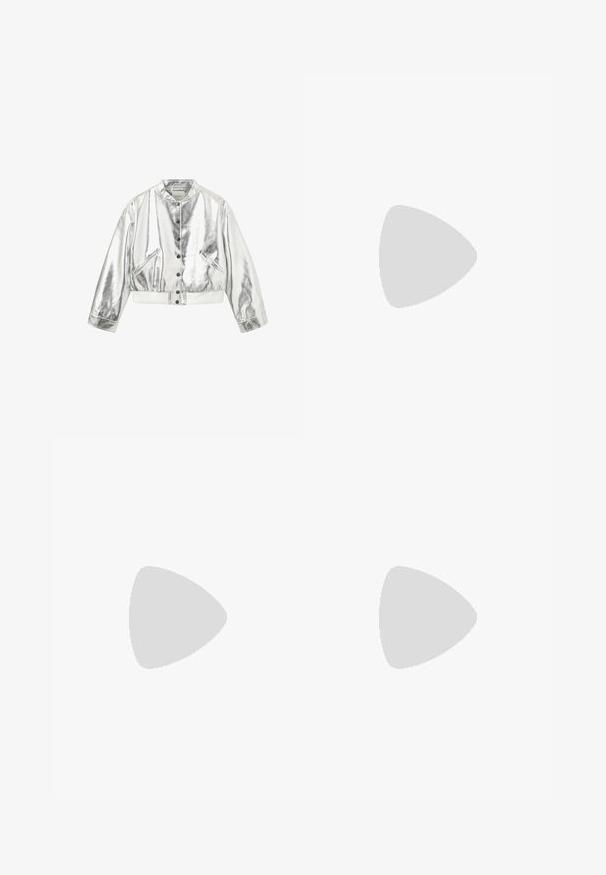 Sofie Schnoor ILVIASW - Chaquetas bomber - silver; Camisa gris de manga larga hecha de una mezcla ligera de algodón, con un escote redondo y una textura lisa sin patrones ni acentos.; Jeans de tiro alto y pierna ancha de color blanco, confeccionados en denim, con cinco bolsillos, herrajes en cobre y cierre de botón en la parte delantera. Textura suave y corte recto.; Deportivas marrones y burdeos con materiales de ante y malla, con tres franjas crema, tela texturizada en la lengüeta y suela de goma.; Gafas de sol de plástico negro con lentes verdes, montura cuadrada, acento plateado en la ceja y brazos texturizados. Marca indicada en el brazo interno.; DRAGON DIFFUSION MINI FLAT GORA - Bolso de mano - dark brown