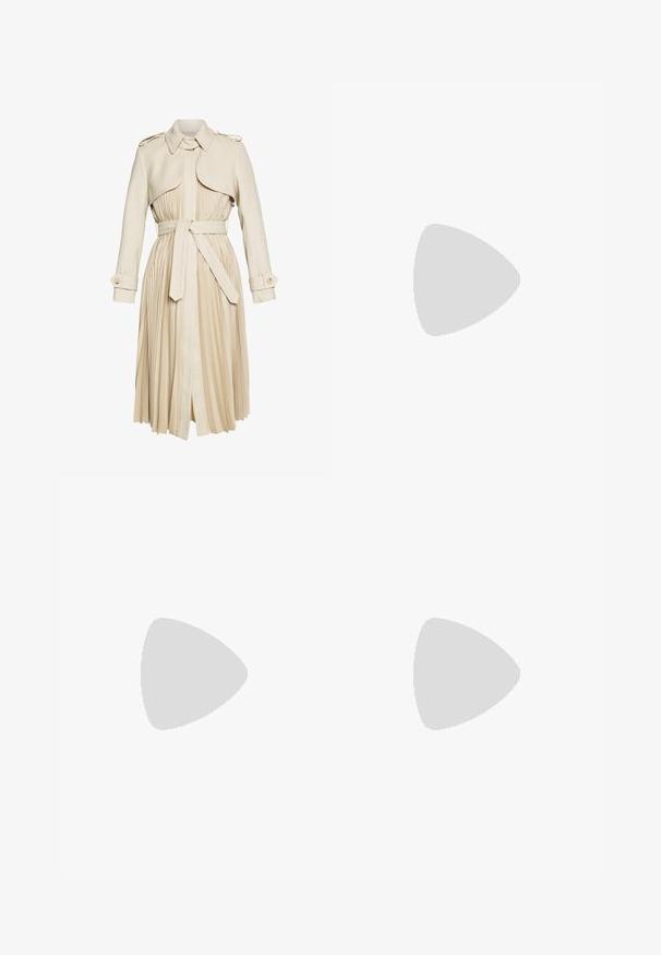 Beež trench coat, millel on volditud seelik, vöödiga talje ja krae. Omab õlavarre epaulette ja nööbiga mansette. Sile kangast tekstuur.; Kootud sviiter, millel on tumesinine keha, kreemilised aktsendid ja punane mustriline riba. Keskel logo kahel lõvil ja "L.R.L. 1967."; Kreemi laiad püksid, millel on sile tekstuur, topelt-nööbiga lips ja küljetaskud. Lame eesmine osa koos pressitud voldikute detailidega.; Valged pahkluu saapad, mis on sileda pinnaga, ruudukujulise varbaga ja keskmise kõrgusega blokkninal. Õmblusdetailid rõhutavad minimalistlikku disaini.