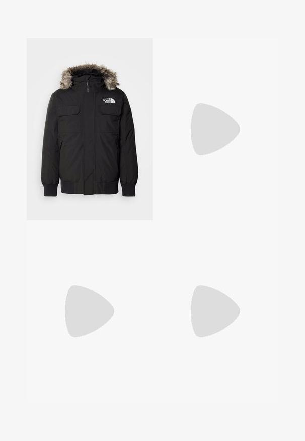 The North Face MCMURDO  - Jachetă cu puf - black; Tricou negru din bumbac, cu mâneci scurte, guler rotund și un mic logo alb pe pieptul stâng. Design simplu, textură netedă și croială lejeră.; Pantaloni atletici negri, confecționați dintr-un material ușor, cu un tiv elastic la talie, buzunare laterale și tivuri ajustate la gleznă.; Tenisi de exterior negri cu superior din daim, talpă din cauciuc texturat și sistem de șireturi solid. Prezintă un călcâi întărit și un logo al mărcii pe lateral.