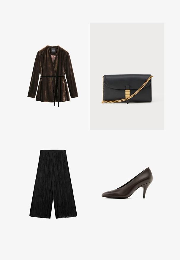 Bruine fluwelen overslagvest met lange mouwen, V-hals en een bijpassende stoffen ceintuur. Soepele textuur met een subtiele glans.; Bruin stof met een zachte textuur, met zichtbare stiksels en een cirkelvormig logolabel dat gedeeltelijk wordt bedekt door stofplooien.; Zwarte geplooide wijde broek gemaakt van een gestructureerde stof, met een hoge taille en een vloeiende silhoutte. Geen zichtbare hardware of accenten.; Bruine leren hoge hak pump met een spitse neus, slanke silhoutte en een slanke, licht metalen hak. Gladde textuur, minimale accenten.; Zwarte leren clutch met een omgevouwen flap, gouden kettingriem en een decoratieve gouden accent met verhoogde letters, gladde textuur.