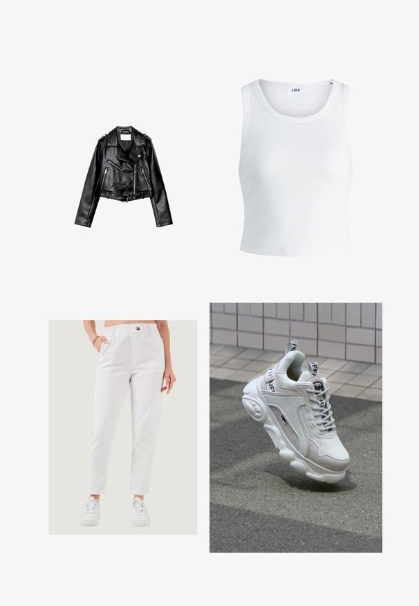Schwarze, kurze Leder-Bikerjacke mit asymmetrischem Frontreißverschluss, Druckknöpfen und vier Reißverschlüssen. Mit einem verstellbaren Gürtel in der Taille.; Weißes, geripptes Tanktop mit rundem Halsausschnitt, ärmellosem Design und kurzer Länge. Das Etikett trägt die Aufschrift "JJXX". Glatte Stoffstruktur.; Weiße, elastische Hosen mit Knopfdetails, seitlichen Taschen, schmal zulaufenden Beinen und hochgekrempelten Säumen, die mit weißen Sneakers auf einem hellen Hintergrund getragen werden.; Weißer Sneaker aus Mesh- und Ledermaterialien, mit rundem Zehenbereich, dicker Sohle, auffälligen Schnürsenkeln sowie Branding an der Ferse und der Zunge.
