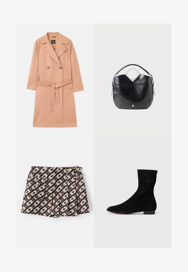Perzikkleurige wolmix jas, dubbele knopen, met grote revers, twee voorkezen en een bijpassende riem in de taille.; Crème kleurige coltrui gemaakt van zachte gebreide stof, met lange mouwen en geribbelde accenten bij de hals en manchetten.; Gemerkt shorts met een bruin en crème geometrisch patroon, twee zijzakken en gouden hardware accenten. De stof heeft een gladde textuur.; Zwarte suède enkelboot met een aansluitende schacht, puntige neus en een lage blokhak. Gladde textuur en minimalistisch ontwerp, geschikt voor veelzijdige styling.; Zwarte leren tas met een gebogen vorm, ronde handgreep aan de bovenkant en zilver logo detail. Gladde textuur en opvallend uitgesneden ontwerp.