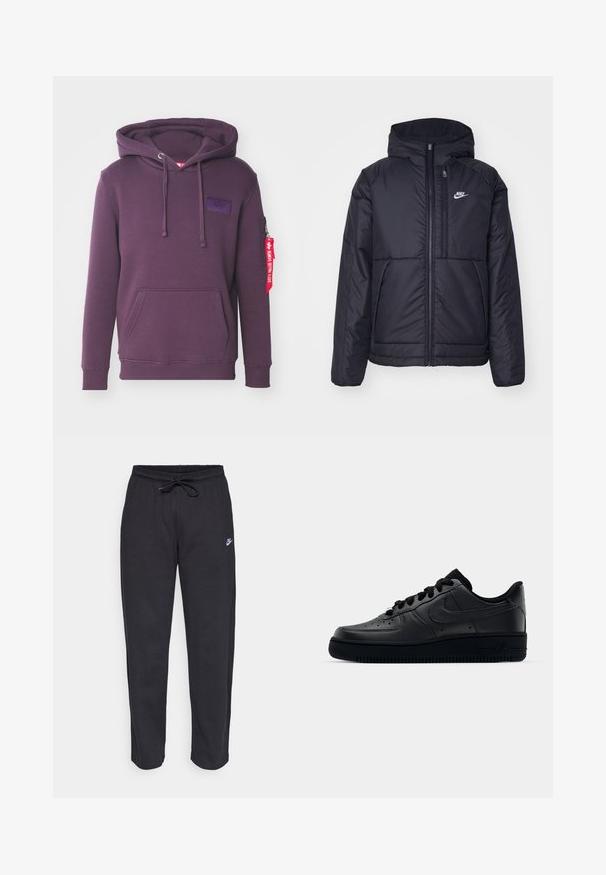 Giacca Nike nera, imbottita, con zip frontale e cappuccio. Presenta un logo bianco sul lato sinistro del petto e doppie tasche frontali. Texture esterna liscia.; Felpa viola realizzata in tessuto morbido con tasca frontale, cordini, tasca laterale con zip e un'etichetta in tessuto appesa alla manica.; Pantaloni della tuta neri realizzati in tessuto morbido con vita elastica, coulisse e un piccolo logo Nike sulla coscia sinistra.; Sneaker Nike Air Force 1 nera con tomaia in pelle liscia, punta perforata per la traspirabilità, lacci neri e suola in gomma testurizzata.