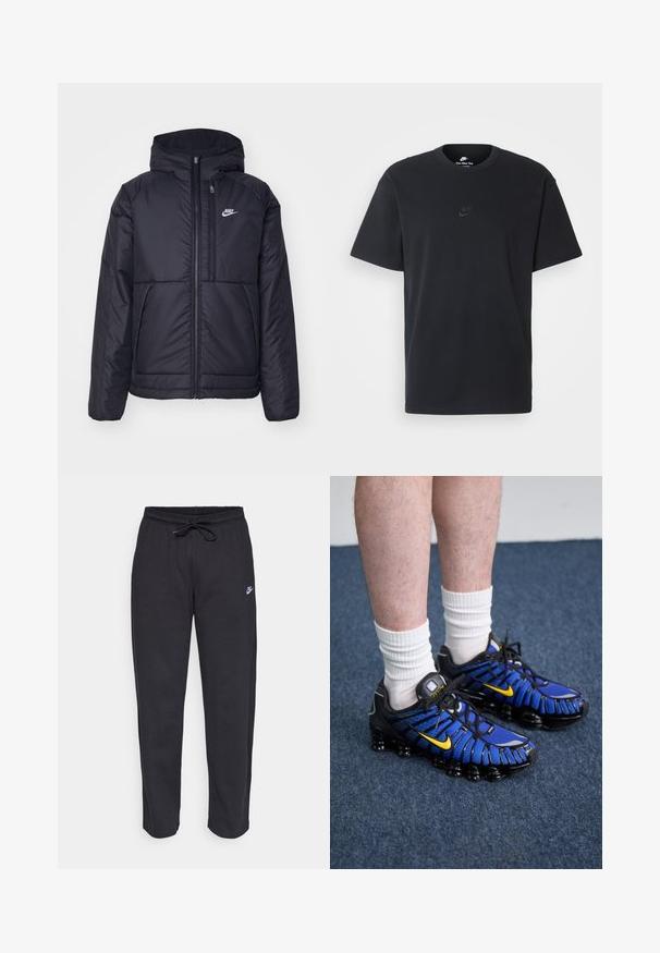 Fekete, párnázott Nike dzseki elülső cipzárral és kapucnival. A bal mellen fehér logó található, valamint két elülső zseb. Simának tűnő külső felület.; Fekete pamut póló Nike márkájú, klasszikus, kerek nyakú, rövid ujjú, és letisztult, dombornyomott logóval a mellkason. Simább textúra.; Fekete, puha anyagból készült melegítőnadrág, rugalmas derékkal, húzózsinórral és egy kis Nike logóval a bal combján.; Kék és fekete sportcipők hálós dizájnnal, sárga díszítéssel és szegmensekre osztott talppal. Fehér bokazoknival viselve.
