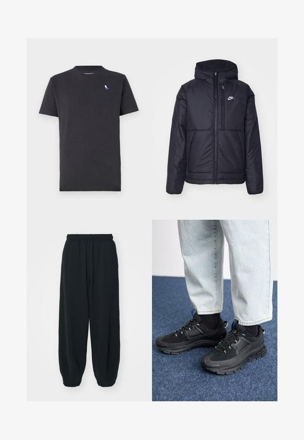 Casaco Nike preto, acolchoado, com fecho à frente e capuz. Apresenta um logo branco no lado esquerdo do peito e dois bolsos frontais. Textura exterior lisa.; T-shirt de algodão preto com decote redondo e mangas curtas, apresentando um pequeno logótipo de pássaro multicolorido no lado esquerdo do peito.; Calças de fato de treino pretas, com cintura elástica e um corte solto, com punhos nas pernas, textura suave e sem padrões visíveis ou detalhes de metal.; Sapatilhas desportivas pretas com tecido texturizado e solas em borracha, apresentando atacadores elásticos e um detalhe azul no calcanhar. Usadas com calças de ganga claras.