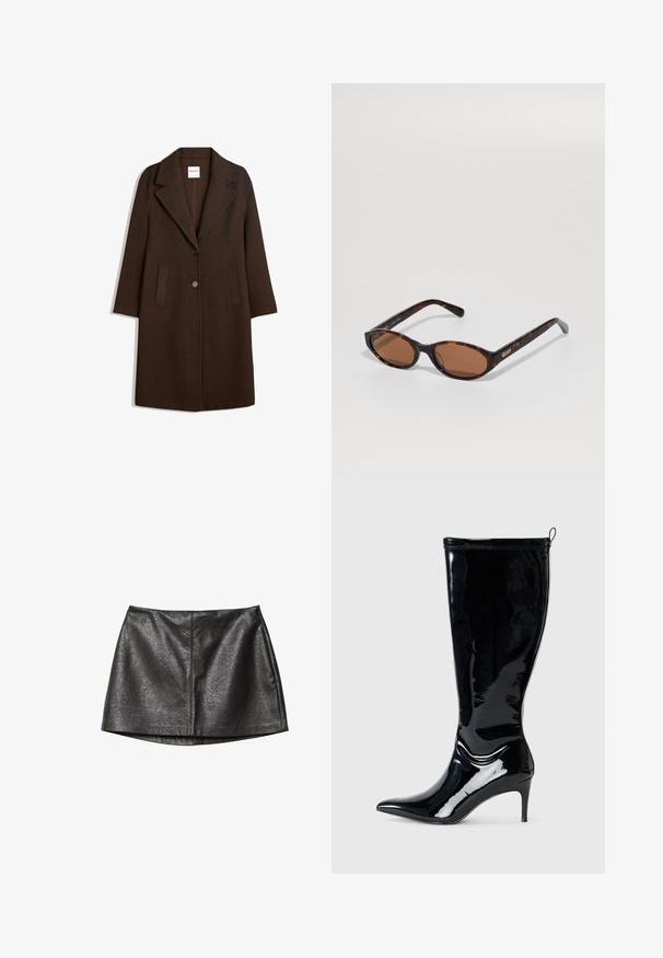 Manteau en mélange de laine marron avec un col cranté, deux poches avant et une fermeture à un bouton. Coupe droite avec manches longues.; Pull en tricot noir à manches longues avec des poignets et un ourlet côtelés, col ras du cou et une petite étiquette de marque blanche à l'intérieur du col.; Jupe en simili cuir noir avec une texture lisse, présentant une coupe droite et un léger brillant, conçue avec des détails de couture minimaux.; Botte en cuir verni noir, hauteur genou, avec un bout pointu et un talon slim haut. Comprend une fermeture éclair à l'arrière et une texture lisse et brillante.; Lunettes de soleil en écaille de tortue, ovales, avec des verres marron, inclinées pour montrer le logo "QUAY" sur la branche droite, sur un fond uni.; Liebeskind Berlin KAYLA SATCHEL - Sac à main - schwarz