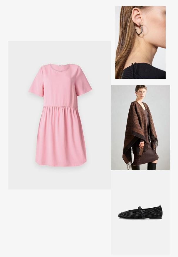 Braun gemusterter Poncho mit Fransen, aus weichem Stoff. Über einem ribbelten braunen Kleid getragen, das einen tiefen V-Ausschnitt und eine figurbetonte Silhouette hat.; Kurzes pinkes Kleid aus weichem Stoff mit kurzen Ärmeln, rundem Ausschnitt und gerafftem Taillenbund. Glatte Textur, simples Design.; Schwarze flache Schuhe mit einer spitzen Zehe, verziert mit schwarzen Nieten auf dem Obermaterial, ausgestattet mit einem gerafften Riemen über dem Rist. Gummisohle.; Silberne Creolen mit polierter Oberfläche, die kleine goldene Akzentdetails und eine runde Form aufweisen, am Ohrläppchen getragen.