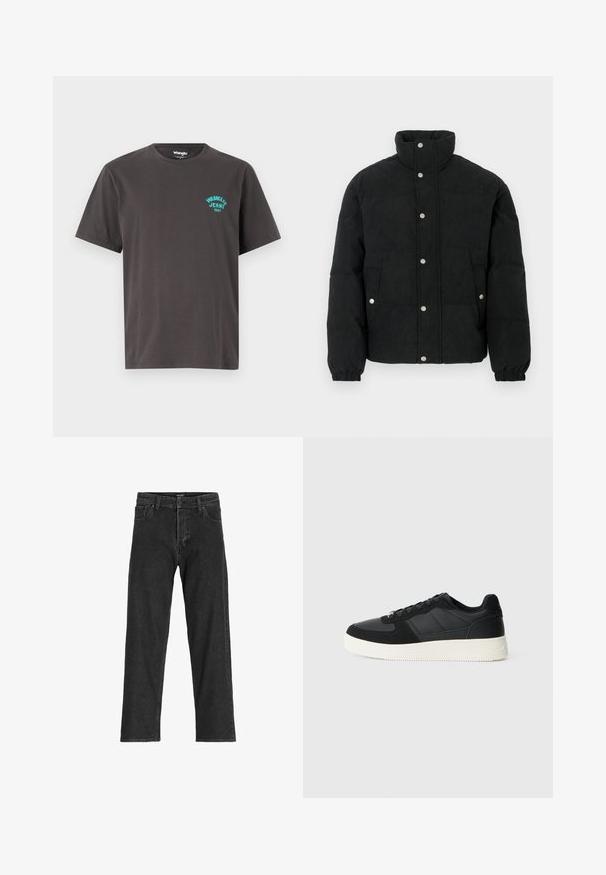 Geacă matlasată din catifea neagră cu guler înalt, închidere frontală cu capse, două buzunare frontale și manșete elastice pentru o potrivire confortabilă.; Tricou din bumbac gri închis, cu mâneci scurte, decolteu rotund și logo turcoaz "Wrangler Jeans 1947" imprimat pe partea stângă.; Jeans negri din denim cu un design drept, dotate cu fermoar, curea pentru centură și șase buzunare, fabricate dintr-un material robust din bumbac.; Adidași negri cu talpă joasă, din piele texturată și panouri din nubuck, cu talpă din cauciuc alb și șireturi negre, pe un fundal deschis simplu.