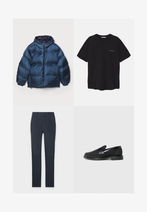 Filippa K PUFFER JACKET - Dunjacka - dawn blue/navy; Svart bomull T-shirt med rund hals, korta ärmar och vit logotryck på vänster bröst. Enkel, enfärgad design.; Mörkblå byxor i lättviktig tyg med slim fit. Har en frontknap stängning och fickor. Slät textur, utan mönster.; Svart vävd slip-on sko med en slät läderdetalj på ovansidan, med rund tådesign och en låg gummisula.