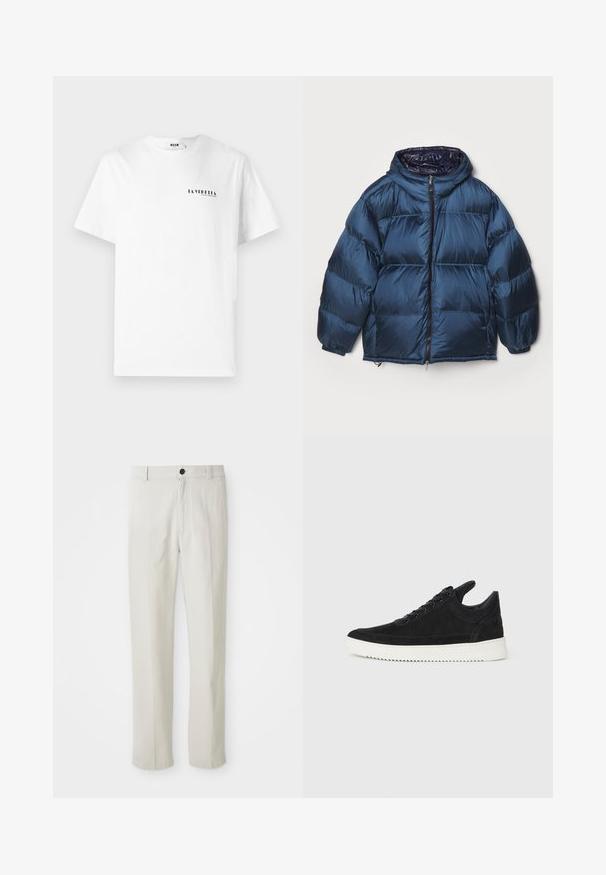 Filippa K PUFFER JACKET - Jakna ispunjena paperjem - dawn blue/navy; Bijela pamučna majica s okruglim izrezom, s malim crnim grafičkim tekstom "LA VEDDITA" na prednjem lijevom dijelu prsiju.; Bež hlače ravnog kroja s petljama za remen, prednjim gumbom i zatvaranjem na zip, prikazane ravno na bijeloj pozadini.; Crne nubuk tenisice s bijelim gumenim potplatom, s toniranim šavovima i dizajnom vezanja. Glatka tekstura s modernim, strujnim oblikom.