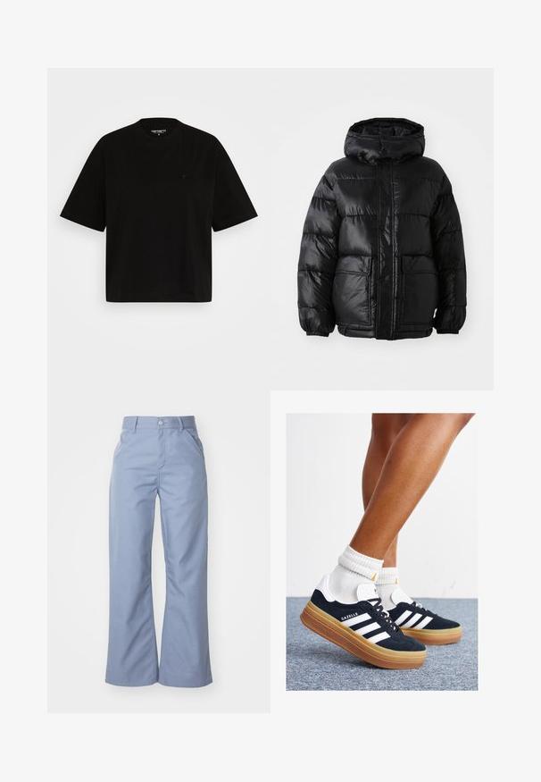 Mustat toppatakki, jossa on huppu, kiiltävä pinta, joustavat hihansuut, etupainike suljenta ja kaksi suurta läpän taskua.; Mustalla puuvillapaidalla on rento malli, lyhyet hihat, pyöreä kaula-aukko ja pieni logotieto vasemmassa rinnassa.; Vaaleansiniset leveät housut, joissa on sileä puuvillasekoitekangas, edessä taskut ja napitus vyötäröllä.; Musta mokkanahkainen tennari, jossa valkoiset raidat ja yksityiskohdat, pyöreä kärki, purukumipohja, yhdistetty valkoisiin ribbineuleisiin nilkkasukkiin.