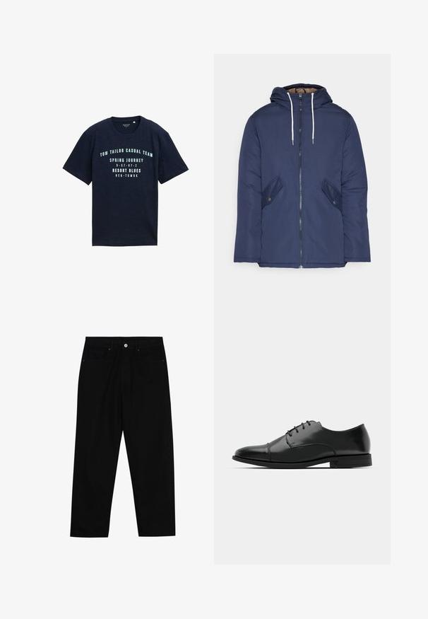 Jūrinė mėlyna pūkinė striukė su kapišonu, turinti priekinį užtrauktuką, dvi šonines kišenes su sagomis ir baltus raiščius.; Tamsiai mėlynas trumpomis rankovėmis medvilninis marškinėliai, apvaliu iškirpimu, su spausdintu baltu tekstu ir skaičiais priekyje, casual dizainu.; Juoda džinsinė kelnė su tiesiu kirpimu, penkių kišenių dizainu ir priekiniais mygtukais. Lygus paviršius su minimaliu siuvimo detalėmis.; Juodas odinis džinsinis batų modelis su apvaliu galiuku, raišteliu ir subtiliomis siūlėmis, taip pat žemu kulnu. Lygus pavirčius su blizgiu apdaila.