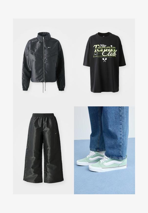 Schwarze, verkürzte Jacke mit hohem Kragen, Reißverschluss, Elastan-Ärmeln und einem weißen Nike-Logo. Glattes, glänzendes Material mit leicht strukturiertem Oberflächeneffekt.; Schwarzes Baumwoll-T-Shirt mit kurzen Ärmeln, das ein grünes und weißes "Nike Tennis Club"-Grafikdesign sowie Illustrationen eines Tennisballs und eines Schlägers zeigt.; Schwarze Sporthose aus glänzendem, glattem Stoff, mit einem elastischen Bund, weitem Bein und einem kleinen Logo auf der linken Seite.; Person in hellgrünen und weißen Sneakers mit weißen Schnürsenkeln und blauen Jeans, der auf einem hellblauen Boden steht.