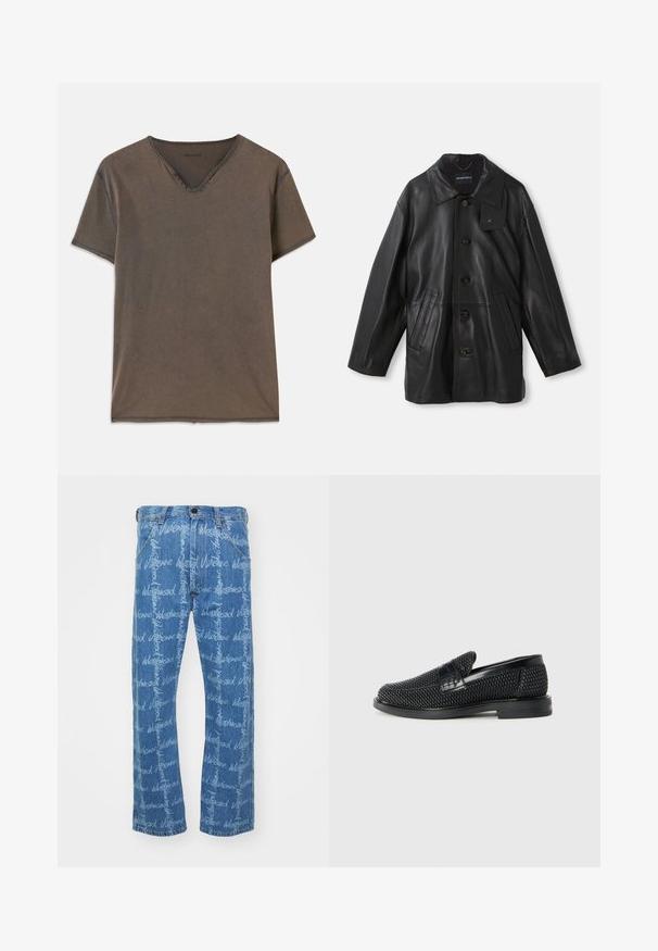 Juodas odinis paltas su apykakle, mygtukų uždarymu, dviem priekinėmis kišenėmis ir tekstūruotu paviršiumi. Apykaklėje yra etiketė prekių ženklui identifikuoti.; Rudas trumpas rankovės marškinėliai su V-kaklu, keturiais dekoratyviniais mygtukais šalia kaklo ir kontrastingais siūlų kraštais.; Mėlyni džinsai su tiesia koja, puikuojantys pakartotu balto teksto raštu "Vivienne Westwood". Klasikinis penkių kišenių dizainas.; Juodas pintas slip-on tipo batelis su lygiu odiniu akcentu viršuje, apvalios nosies dizainas ir žemas guminis padas.