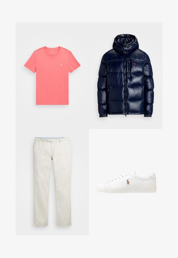 Navykék puffertakaró kabát fényes felülettel, kapucnival, cipzáros elülső résszel és egy kis logóval a bal mellen. Texturált steppelt mintázat.; Rövid ujjú, kerek nyakú póló korall színben, sima tapintású pamutból készült, bal mellen egy kis fehér logóval.; Beige pamut chinin, lapos elülső résszel, övhurkokkal és oldalsó zsebekkel. Egyenes lábú kialakítás, sima textúrával és könnyű, lélegző érzettel.; Fehér bőr sportcipők, alacsony fazonban, sima textúrával, kerek orral, fűzős előlappal és egy kis hímezett logóval az oldalon.