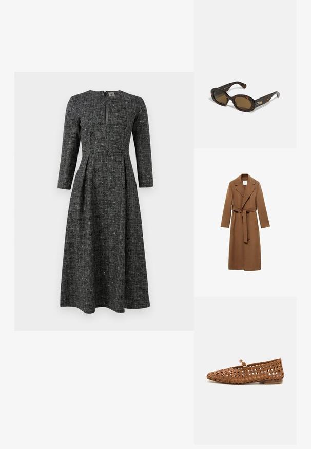 Dlouhý hnědý vlněný kabát s klopovým límcem, dlouhými rukávy a samostatně uvázaným páskem. Má upravený střih a hladkou texturu.; Hnědý pletený svetr s vysokým límcem, raglánovými rukávy a ribovanou texturou. Volný střih,Featuring a plain color without patterns.; Černobíle vzorované šaty s dlouhými rukávy, vysokým výstřihem a předním rozparkem. Vyrobeny z texturované látky s těsně přiléhajícím korzetem a rozšířenou sukní.; Tkaná hnědá plochá bota s špičatou špičkou a výřezovým designem. Má malý popruh s přezkou a nízký dřevěný podpatek.; Sluneční brýle v želvovinovém designu s oválnými rámy, hnědými skly a logem "Chloé" na nožičce. Hladký plastový materiál s lesklým povrchem.; Tkaná hnědá kožená kabelka zaobleného tvaru, s dvojitými horními uchy a hladkým povrchem; obsahuje jemné prošívání jako designový detail.