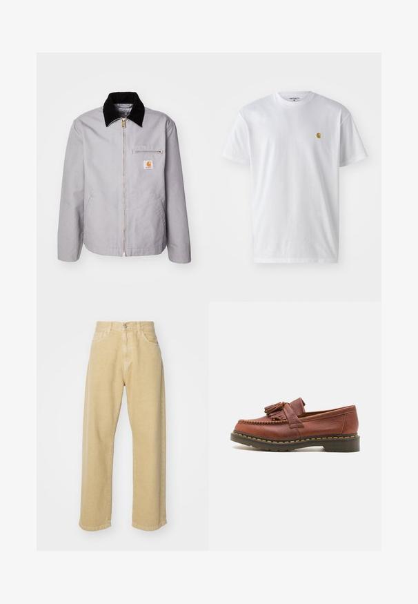 Lichtgrijze jas gemaakt van duurzaam materiaal, met een zwarte corduroy kraag, ritssluiting, voorzak en logo-opdruk op de borst.; Witte katoenen t-shirt met korte mouwen en ronde hals, voorzien van een klein gouden logo op de linkerkant van de borst. Zachte textuur en een normale pasvorm.; Beige denimbroeken met een rechte pijpontwerp, voorzien van vijf zakken, een knoopsluiting en een nette zoomafwerking. Zachte textuur.; Bruine leren mocassin met franjeraccenten, een gestructureerd oppervlak en contrasterende gele stiksels langs de zwarte rubberen zool. Zijaanzicht.