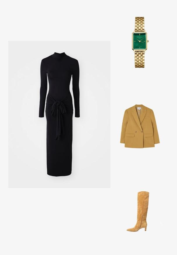 Doppelreihige gelbe Blazerjacke mit Reverskragen, zwei vorderen Taschen und braunen Knöpfen, die eine strukturierte Silhouette und eine glatte Textur bietet.; Schwarzes Langarmkleid mit hohem Ausschnitt, geknotetem Taillendetail und einer eleganten, figurschmeichelnden Silhouette. Hergestellt aus elastischem Stoff.; Stiefel aus Wildleder in hellbrauner Farbe, knöchelhoch. Mit spitzer Zehenform, Reißverschluss an der Seite und niedrigem Absatz für Stabilität.; Braune Leder-Crossbody-Tasche mit Logo-Muster, goldener Kettenriemen, Reißverschlussverschluss und goldenen Hardware-Details. Kompakte und rechteckige Form.; Goldfarbene Metalluhr mit rechteckigem Zifferblatt und grünem marmoriertem Ziffernblatt. Achteckige Lünette und Gliederarmband.