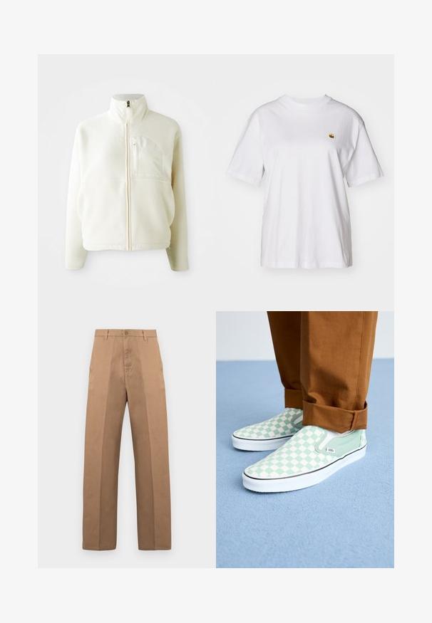 Fehér bolyhos dzseki magas gallérral, teljes hosszában zipzárral és mellzsebbel. Puha tapintású és laza kialakítású.; Fehér pamut póló laza szabással, rövid ujjakkal és egy kis hímzett logóval a bal mellrészén.; Barna pamutnadrág egyenes szárú kialakítással, gombos zárral, övbújtatókkal, és minimális varrással a tiszta megjelenésért.; Barna, felhajtott nadrágban lévő lábak, pasztell zöld és fehér kockás slip-on Vans tornacipőt viselnek egy világoskék szőnyegen.