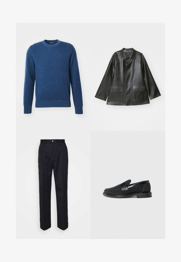 Emporio Armani CABAN - Kunstlederjacke - lavagna; Blauer Strickpullover mit Rundhalsausschnitt, strukturiertem Muster, gerippten Bündchen und Saum sowie einem einfarbigen Design. Hergestellt aus einem weichen, warmen Material.; Schwarze, maßgeschneiderte Hose mit geradem Bein, aus glattem Stoff, mit einem vorderen Knopfverschluss und zwei seitlichen Taschen.; Schwarzer geflochtener Slipper mit einem glatten Lederakzent im Obermaterial, einem runden Zehendesign und einer flachen Gummisohle.