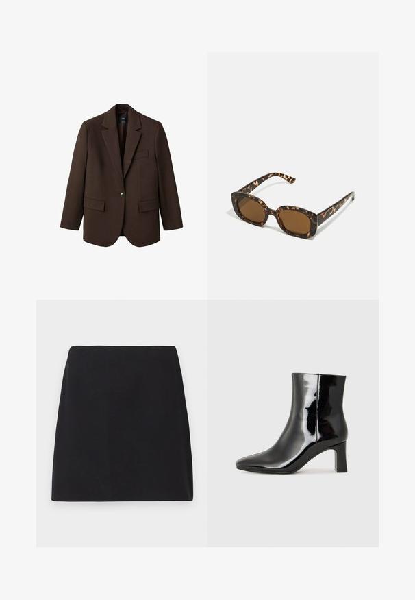 Blazer marrone con rever a punta, chiusura con un bottone, due tasche frontali e una tasca sul petto. Realizzato in tessuto morbido, con un design su misura.; Maglione bianco a maniche lunghe, in maglia a coste, con un leggero scollo a barca e orlo dritto.; Mini gonna nera, taglio dritto, tessuto liscio, senza motivi o decorazioni visibili, bordi puliti, senza hardware. Design semplice.; Stivaletto in pelle verniciata nera con punta a punta e tacco a blocco di altezza media. Texture liscia e design minimalista.; Occhiali da sole in tartaruga con una montatura rotonda e voluminosa e lenti marroni. Presentano delicati motivi e bracci dritti e affusolati.; Borsa nera con forma strutturata, texture liscia e una chiusura metallica. Abbinata a pantaloni neri larghi e sandali open-toe su un pavimento in legno.