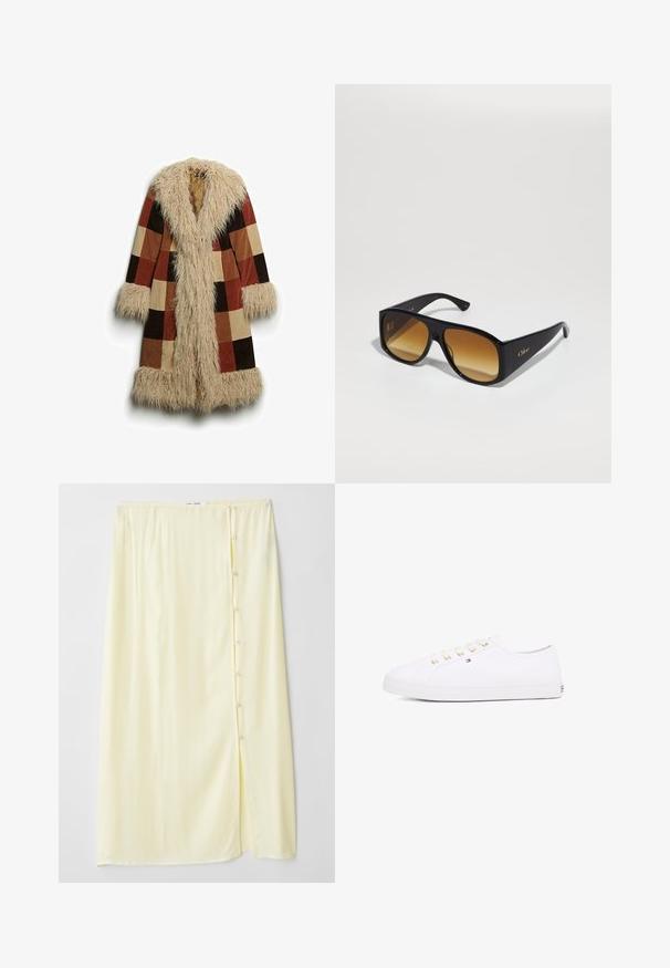 Lang frakke med krave og manchetter i kunstpels, med et ternet mønster i brun, rust og beige. Blødt, tekstureret ydermateriale.; Hvid kortærmet T-shirt lavet af blød bomuld, med rund halsudskæring og en afslappet pasform med omfoldede kantdetaljer. Ingen mønstre eller accenter.; Lang, lys gul nederdel lavet af blødt stof med slids i siden og knaplukning, der har en glat tekstur og afslappet pasform.; Hvid kanvas sneaker med guld øjer, flade snørebånd, tekstureret gummisål og minimal branding på siden. Lavprofil design.; Sorte rektangulære solbriller med brune gradientlinser. Lavet af plast, med en glat overflade og et diskret guld logo på stangen.