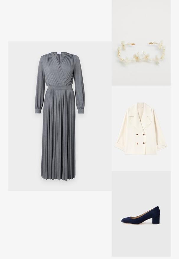 Kreemivärvi lühike kahekordne mantel laia kraega ja pruuni nupuga, paigutatud tasasele pinnale, kus varrukad on veidi volditud.; Hallhargiga pikkade varrukatega kleit, millel on keeratud disain, kortsunud rinnaosa ja voolav seelik. Valmistatud tekstuurist, sädelevalt kangast. Elastne vöökoht.; Tumesinise sametist kõrge kontsaga king, millel on terav nina ja keskmise kõrgusega plokk-konts. Sile tekstuur kerge sädelusega ja ees väike lõige.; Cult Gaia EARRING - Kõrvarõngad - white