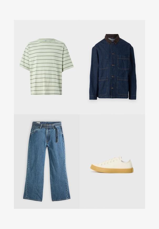 Sötétkék farmerdzseki barna kordbársony gallérral, elöl gombos záródással és négy zsebbel. Megerősített varrások láthatók.; Zöld csíkos póló rövid ujjakkal. A függőleges és vízszintes csíkok váltakoznak egy puha, texturált anyagon. Kerek nyakú fazon.; Kék farmer széles szárú nadrág, hozzáépített övvel, elülső zsebekkel és látható varrással, sima világos háttéren.; Krémszínű vászon sportcipő, kerek orral, bézs gumi talppal és öt fűzőlyukkal, a felső részen texturált felülettel.