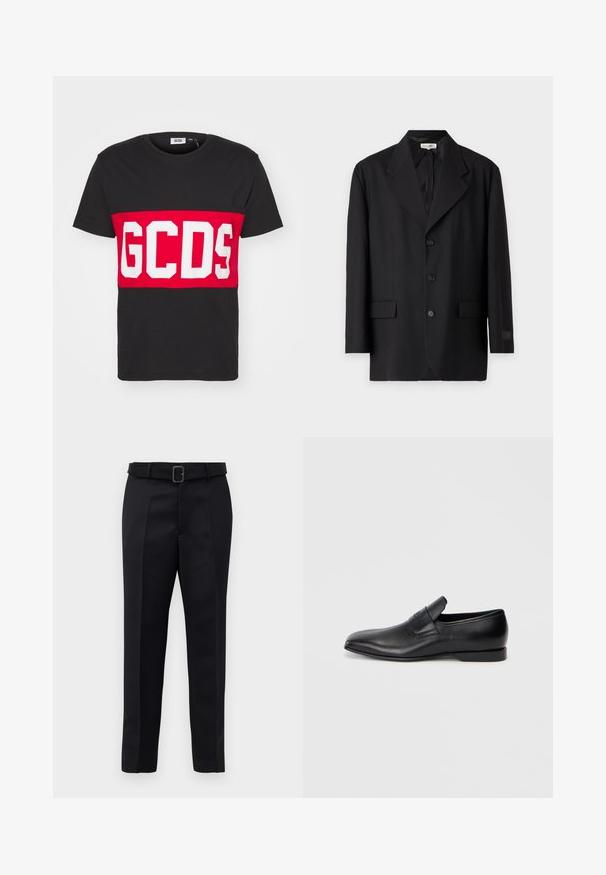 Černý blazer s klopovým límcem, pěti knoflíky a dvěma předními kapsami. Přiléhavý střih s hladkou texturou a jemným logem na rukávu.; GCDS BAND LOGO REGULAR - Triko s potiskem - black; Černé oblekové kalhoty mají hladkou tkaninu, rovný střih a pas s opaskem a obdélníkovou sponou. Výrazné přední záhyby zvýrazňují design.; Černá kožená slip-on obuv s špičatou špičkou, hladkou texturou a jemným logem na boku. Nízký podpatek s čistým, minimalistickým designem.