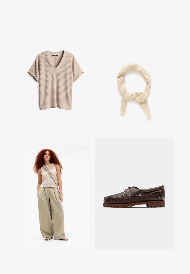 Bruine suede jas met een grote kraag, sluiting met knopen aan de voorkant en twee opgestikte zakken. Heeft een gestructureerd oppervlak en een getailleerde pasvorm.; Beige geribbelde T-shirt met korte mouwen en V-hals, met een relaxte pasvorm en licht oprolbare mouwen, gemaakt van zachte gebreide stof.; Jonge vrouw met lang, krullend rood haar die een beige mouwloos gebreid topje, wijde kaki broeken, slippers, een crossbody tas en armbanden draagt.; Bruine leren bootsschoen met gouden oogjes, ronde veters en een gestructureerde bruine rubberen zool. Kenmerkt zich door gestikte details en een verhoogd logo.; Gebreide crèmekleurige sjaal met een gestructureerd patroon van kleine gaatjes. Heeft een gedraaide vorm, die een lus vormt met twee hangende uiteinden.