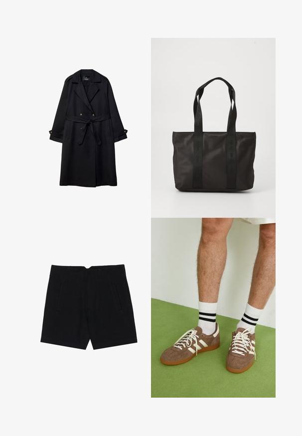 Černý trenčkot vyrobený z hladké látky, s dvouřadým designem, páskem v pase a manžetami na knoflíky s dvěma předními kapsami.; Tři bílé bavlněné trička s krátkým rukávem a kulatým výstřihem, s hladkou texturou a konzistentním designem.; Černé šortky vyrobené z hladké látky, které mají boční kapsy, přiléhavý střih a strukturované záhyby na přední straně pro čistý siluetu.; Hnědé semišové tenisky s bílými akcenty a tkaničkami. Gumová podrážka. Nošeny s bílými ponožkami s černými pruhy. Zelená strukturovaná podlaha.; Černá nylonová taška s dvěma pevnými uchy, s texturovaným povrchem a embosovaným logem. Jednoduchý design bez dalších ozdob.