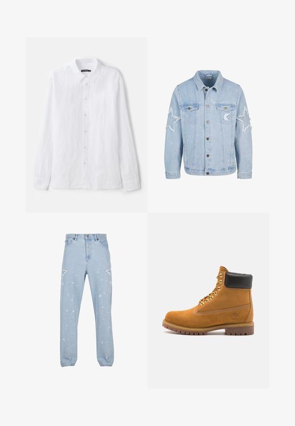 Lichtblauwe denimjack met stervormige slijtage, metalen knopen, twee borstzakken en subtiele witte verfspetterdetails.; Witte langarm overhemd met knopen, gemaakt van een textuurstof. Heeft een klassieke kraag en een knoopsluiting aan de voorkant met kleine, ronde knopen.; Lichtblauwe denim jeans met een relaxte pasvorm, voorzien van stervormige uitsparingen, verfspetters en een klassieke vijf-pocket ontwerp.; Tan suède enkelboot met zwart gevoerd kraagje, gouden metalen oogjes, witte stikdetails en een robuuste rubberen zool met uitgesproken profiel.