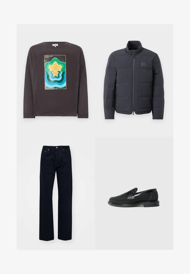 Sort dunjakke med høj krave, kviltet tekstur og lynlås foran. Har en lille logopatch på venstre bryst og sidelommer.; Mørkegrå langærmet t-shirt med et farverigt geometrisk design med bølger og stjerner i grøn, blå, gul og orange.; Sorte denim jeans med lige ben, udstyret med knap- og lynlåslukning, fem lommer og tonalt syning.; Sort vævet slip-on sko med en glat læderdetalje på overdelen, en rund tådesign og en lavprofil gummisål.