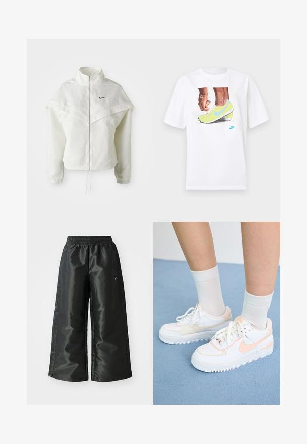 Bela jakna z dolgimi rokavi in zadrgo, visokim ovratnikom, plaščastim detajlom čez ramena, elastičnimi manšetami in majhnim črnim logotipom Nike na prsih.; Bela bombažna majica s potiskom nog v rumenih Nike kopačkah z modrimi dodatki, dopolnjena z zapestnico na levi roki.; Črne atletske hlače iz sijočega, gladkega blaga, z elastiko v pasu, širokimi nogami in majhnim logotipom na levi strani.; Bele tenevke z breskevimi poudarki, gladka usnjena zgornja površina, perforiran prst, teksturiran podplat in vezalke. Uporabljene z belimi nogavicami na modri površini.