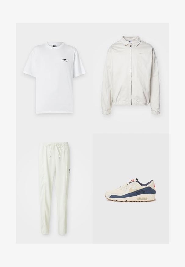 Casaco Nike branco e leve, com gola, fecho frontal, punhos elásticos e um pequeno logótipo no lado esquerdo do peito. Textura suave.; T-shirt branco de algodão, mangas curtas, gola redonda, com o logo preto "Dickies" no lado esquerdo do peito. Textura suave, corte descontraído.; Calças jogger slim-fit brancas com cintura elástica e cordão, apresentando detalhes nas costuras laterais e um pequeno patch preto na perna direita.; Tênis com parte superior em couro creme e camurça azul-marinho, apresentando uma sola de ar visível, solado em borracha bege e um detalhe vermelho no calcanhar.
