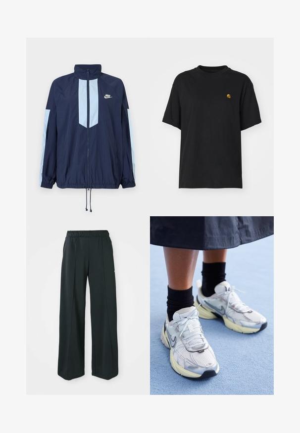 Mornarska jakna s laganim plavim detaljima, visokim ovratnikom, punim prednjim patentnim zatvaračem i elastičnim manžetama. Nikeov logo istaknut na prsima.; Crna pamučna majica s opuštenim krojem. Ima okrugli izrez i kratke rukave. Sadrži mali zlatni izvezeni logo na prsima.; Crne široke atletske hlače s elastičnom trakom. Izrađene od glatkog, rastezljivog materijala, s diskretnim prednjim šavovima i bez džepova.; Bijele i srebrne Nike tenisice od mrežaste tkanine, s reflektirajućim detaljima i bež potplatom. Nosi se s crnim čarapama, stojeći na plavoj površini.