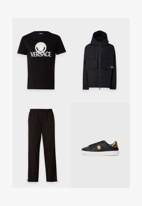 Casaco preto impermeável com capuz, fecho de correr à frente, dois grandes bolsos no peito e logo. Apresenta um corte descontraído e punhos ajustáveis.; T-shirt de algodão preto com uma estampa gráfica em branco da Medusa e o texto "VERSACE" em letras grandes no peito. Design de gola redonda.; Calças leves pretas com cintura elástica, fecho por cordão ajustável e bainhas com fecho de correr para ajuste. Textura suave e elegante.; Sapatilha de couro preto com detalhes em dourado, decoração com logotipo e sola branca com padrão. Apresenta atacadores redondos e um design elegante.