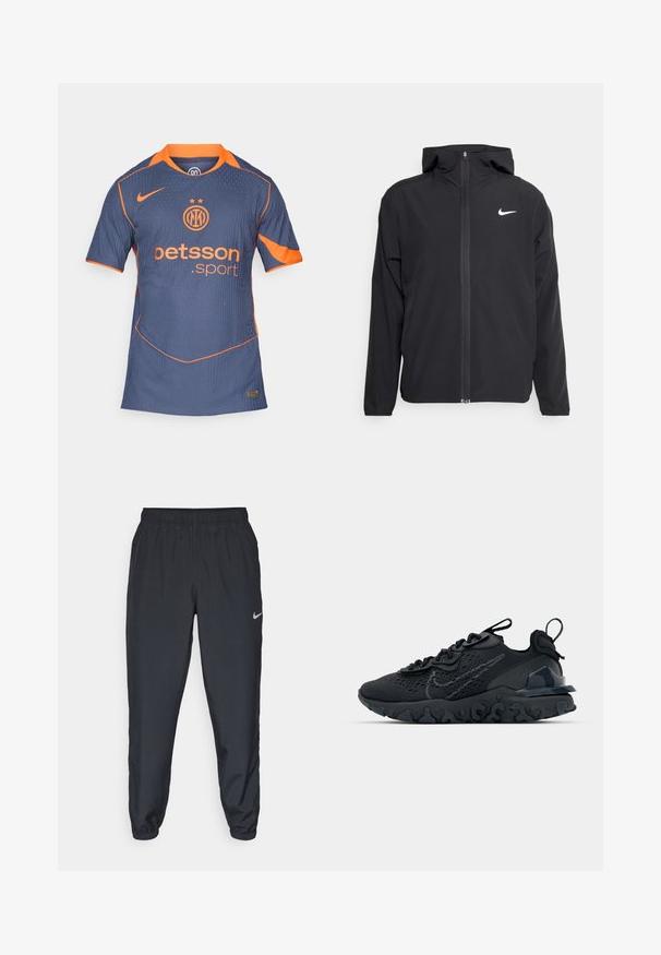 Sort Nike-jakke med hætte, fuld frontlynlås og et diskret hvidt logo på venstre bryst. Glat tekstur og letvægtsdesign.; Mørkeblå sportsjersey med orange detaljer. Har lodrette striber, rund hals og korte ærmer. Logo og sponsor er tydeligt præsenteret.; Sorte træningsbukser lavet af letvægtsstof med elastisk talje, ankelsyninger og et diskret Nike-logo på venstre side.; Sort atletisk sko med en åndbar mesh-overdel, teksturerede detaljer og en bølget gummisål. Har reflekterende logo og snørresystem.