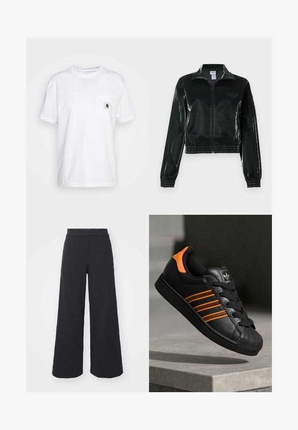 Schwarze glänzende, kurz geschnittene Jacke mit Reißverschluss vorne, hohem Kragen und elastischem Saum. Verfügt über drei Streifen an den Ärmeln und ein kleines Logo auf der Brust.; Weißes Baumwoll-T-Shirt mit kurzen Ärmeln, Rundhalsausschnitt und einer linken Brusttasche, die mit einem schwarz-weißen Logolabel versehen ist.; Schwarze weite Sweatpants aus weichem Material, mit einem elastischen Taillenbund und einem kleinen Logo auf der linken Seite.; Schwarze Sneaker mit orangen Akzenten, drei horizontalen Streifen, strukturiertem Lederobermaterial, Gummikappe und schwarzen Schnürsenkeln.