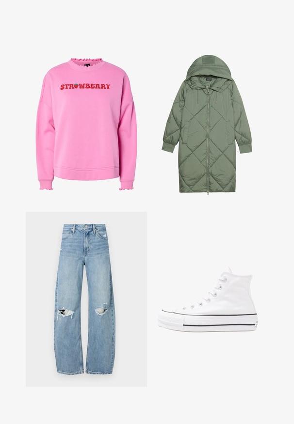 Quiltet lang grønn pufferjakke med hette, med en frontglidelås og to sidelommer. Teksturerte diamantmønster overalt.; Rosa genser med volanger på kragen og mansjettene, med "JORDBÆR" i fet rød tekst og en grønn jordbærgrafikk over teksten.; Lyseblå høytlivsjeans laget av denim. Har vide bein, to revne knær og klassisk fem-lommers design.; Hvit høy-skinn kanvas sneakers med svart gummisåle, gummitåhette foran og seks hull for snorer, med et rent, minimalistisk design.