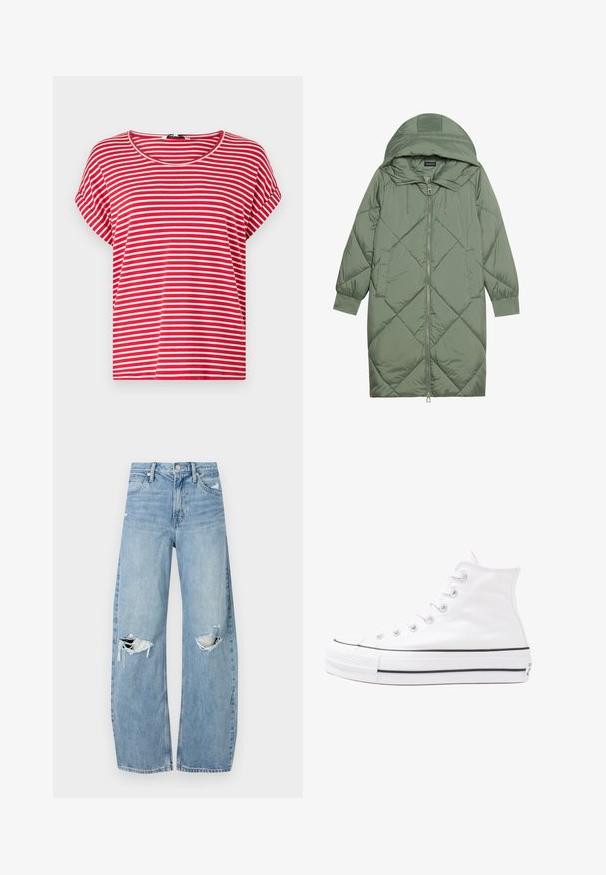 Gesteppten langer grüner Daunenmantel mit Kapuze, mit einem Reißverschluss vorne und zwei Seitentaschen. Strukturiertes Rautenmuster auf der gesamten Fläche.; Rot-weiß gestreifte T-Shirt aus weicher Baumwolle. Verfügt über einen runden Halsauschnitt und kurze Ärmel mit einem lockeren, entspannten Schnitt.; Helles, hochtailliertes Jeans aus Denim. Hat weit geschnittene Beine, zwei aufgerissene Kniebereiche und klassischen Fünf-Taschen-Stil.; Weiße hochwertige Leinensneaker mit schwarzer Gummisohle, vorderem Gummizehenschutz und sechs Ösen für Schnürsenkel, die ein sauberes, minimalistisches Design aufweisen.