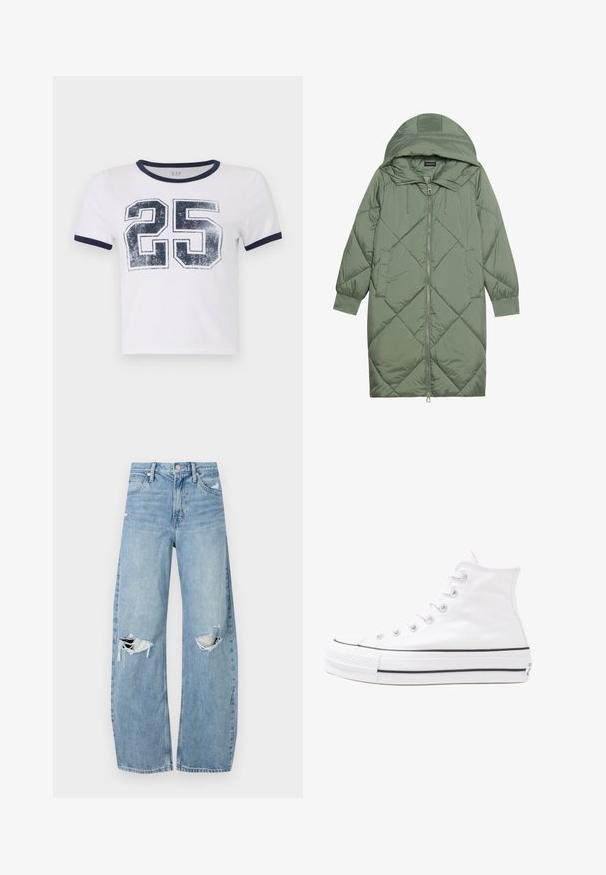 Prošívaný dlouhý zelený péřový kabát s kapucí, který má přední zip a dvě boční kapsy. Po celém povrchu je texturovaný diamantový vzor.; Bílý bavlněný tričko s námořnickomodrým žebrovaným límcem a manžetami, s distressed potiskem čísla "25" na přední straně.; Světle modré džíny s vysokým pasem vyrobené z denimu. Mají široké nohavice, dvě roztržené oblasti na kolenou a klasický pětikapsový střih.; Bílé vysoké plátěné tenisky s černou gumovou podrážkou, přední gumovou špičkou a šesti očky na tkaničky, se čistým, minimalistickým designem.