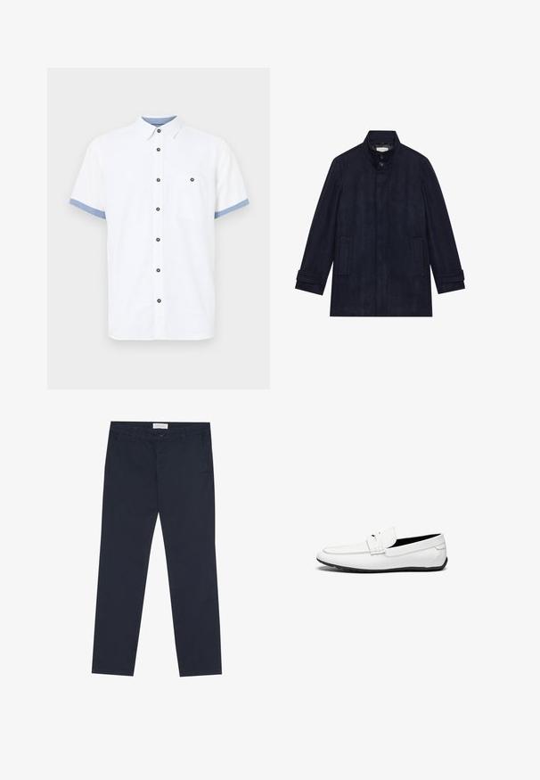 Cappotto da uomo in lana di colore navy scuro con colletto alto, due bottoni al collo, maniche lunghe e due tasche laterali.; Camicia bianca a maniche corte, in cotone, con chiusura a bottoni, dettagli blu sulle maniche, taschino sul petto, cinque bottoni scuri.; Chino blu navy in cotone con una texture liscia, dotati di zip, passanti per la cintura e tasche laterali per funzionalità.; Mocassini bianchi in pelle con finitura liscia, caratterizzati da un accento cucito, una punta arrotondata e una suola in gomma nera per una maggiore aderenza.