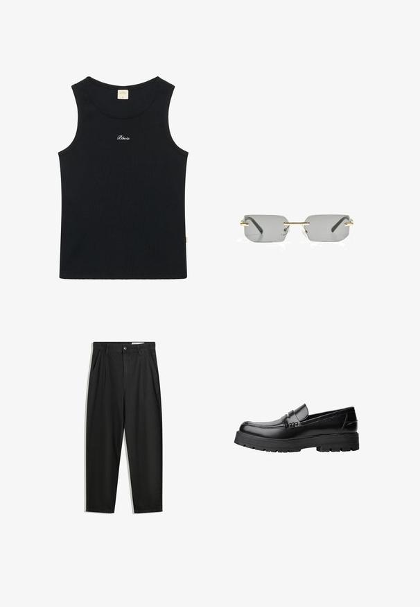 Schwarzer Wollmantel mit Kragen, langen Ärmeln, Knöpfen vorne und Seitentaschen. Das Design ist minimalistisch mit einer eleganten Silhouette.; Schwarzes geripptes Tanktop mit Rundhalsausschnitt und genähtem Saum. Verfügt über ein gesticktes "Blkrts" Logo in Weiß auf der Vorderseite. Aus weichem Baumwoll-Materialmix.; Schwarze Baumwollhose mit lockerem Schnitt, ausgestattet mit einem klassischen Bund, vorderen Falten und Seiten taschen. Glatte Textur ohne Muster.; Schwarzer Lederloafer mit grobem, rutschfestem Sohlenprofil und dekorativem Riemen über der Oberseite, seitlich links auf weißem Hintergrund abgebildet.; Bershka RECTANGULAR - Sonnenbrille - black