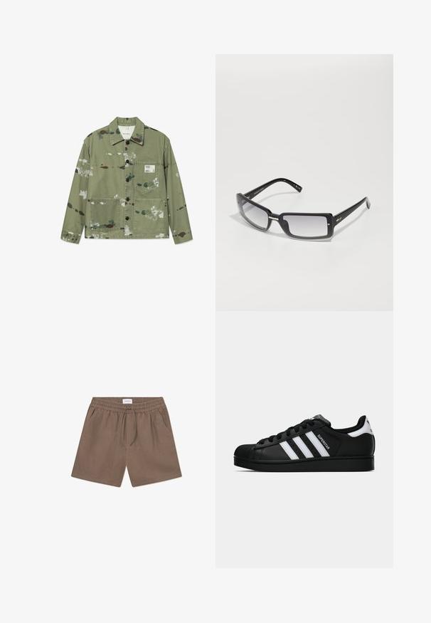 Kanvasjakas muted zaļā krāsā ar daudzkrāsainiem krāsas traipiem. Iespējas ar priekšējo pogu aizdari, divi kabatu pleci un birka uz krūtīm.; Tumšas pelēkas krāsas garām piedurknēm kreklos ar apaļu kakla izgriezumu, izgatavots no mīksta kokvilnas maisījuma. Iekļauj ribotās aproces un kakla izgriezumu ar gludu, nedaudz teksturētu apdari.; Bruni lina šorti ar elastīgu jostu, aukliņu aizdari un sānu kabatām. Gluda tekstūra un ikdienišķs dizains.; Melnas Adidas Superstar kedas ar baltām svītrām, čaulas purngalu un uzrakstu "Superstar" sānos, parādītas sānskatā uz baltā fona.; Melnas taisnstūra formas saulesbrilles ar gradienta lēcām, ar masīvu rāmīti un metāla akcentiem uz stariem. Gluda virsma visā.