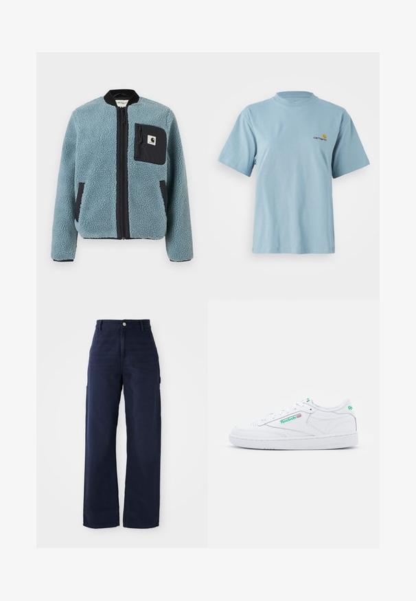 Casaco polar azul com superfície texturizada, bolsos com fecho preto, colarinho alto e fecho frontal. Apresenta um emblema no bolso do peito.; T-shirt de algodão de manga curta azul claro com decote redondo e pequeno logótipo da Carhartt em amarelo e vermelho no lado esquerdo do peito.; Calças de cargo largas em azul-marinho, feitas de um tecido de algodão resistente, com bolsos laterais e um fecho de botão na cintura.; Sapatilha de couro branco com colarinho acolchoado, ponta redonda, painéis perfurados, atacadores planos e detalhes verdes na marca e no calcanhar. Sola de borracha.