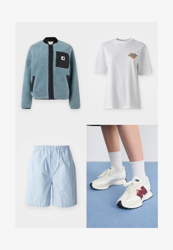 Blaue Fleecejacke mit strukturierter Oberfläche, schwarzen Reißverschlusstaschen, Stehkragen und Frontreißverschluss. Mit Logo-Patch auf der Brusttasche.; Carhartt WIP GROWTH - T-Shirt print - white stone washed; Helle blaue Shorts aus Stoff mit vertikalen Nadelstreifen. Elastischer Bund und umgeschlagene Säume, die einen einfachen, lässigen Stil zeigen.; Ein Paar weiße Sneakers mit kastanienbraunen Akzenten, strukturierten Paneelen, flacher schwarzer Außensohle und hellen Schnürsenkeln, getragen mit weißen Knöchelsocken.